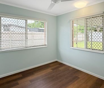 Renovated 3 Bedroom Family Home on Northern Beaches - Photo 3