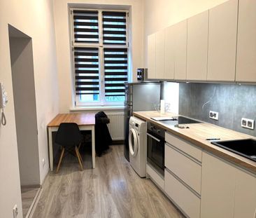 Jasna przestronna kawalerka z balkonem w sercu Kazimierza - Photo 3