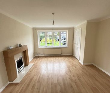 3 bedroom house to rent Belvoir Close, Ilkeston, Derbyshire, DE7 - Photo 2