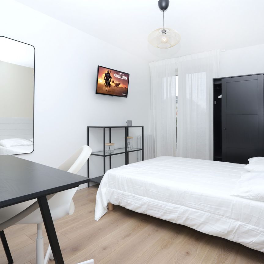 MAX FAUCHON Roommate 3 Bedrooms at Brest - Photo 2