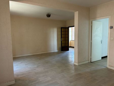 Location Appartement 3 pièces AVRANCHES - Photo 2