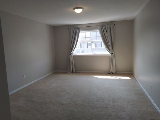 For Lease - 131 Braddock Private, Barrhaven, Ontario - Photo 1