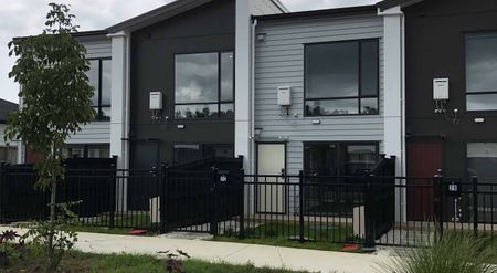 Easy living 2 Bedroom Town house in Huapai - Photo 3