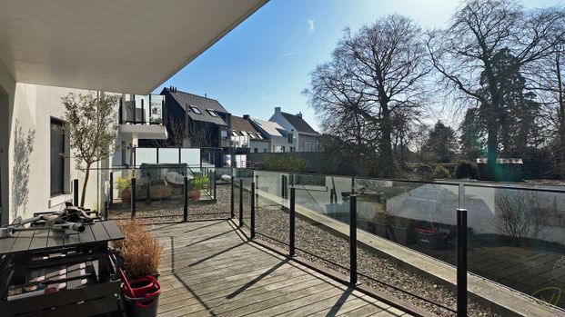 Prachtig en zonnig appartement met fantastische ligging te Waarschoot! - Foto 1