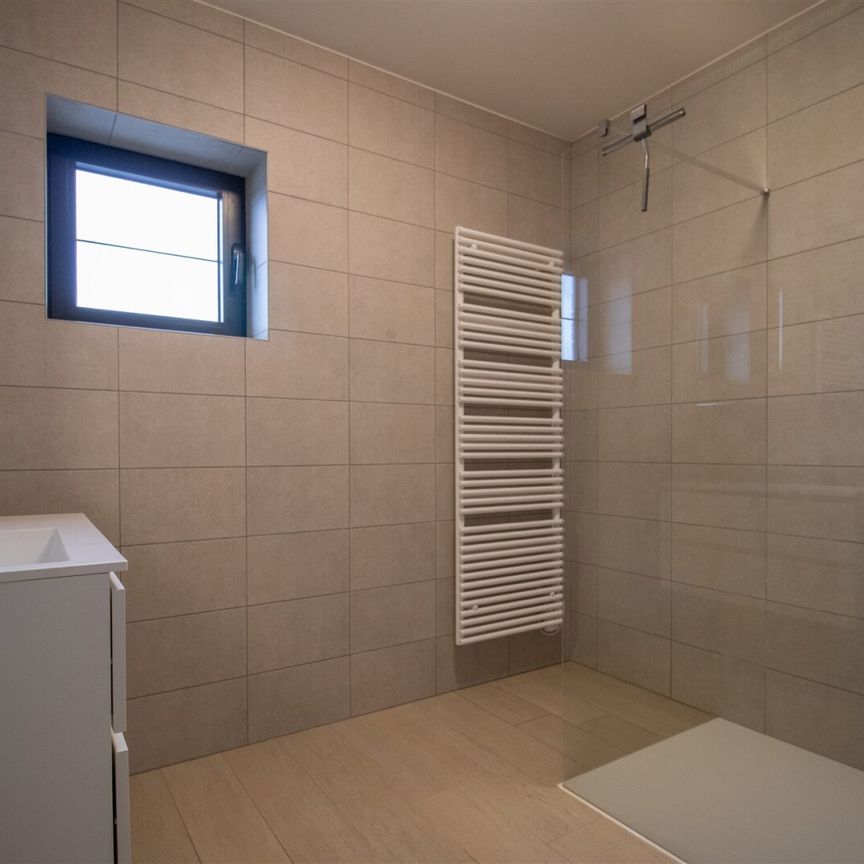 Appartement van 123 m² met 2 slaapkamers, 2 staanplaatsen en ruim terras van 38 m² - Photo 1