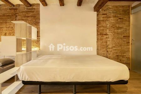 Piso en alquiler en Carrer Nou de la Rambla, cerca de Carrer de les Tàpies - Photo 2