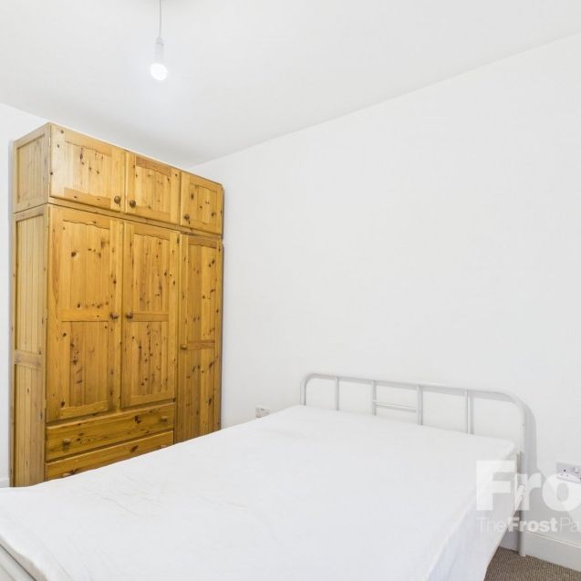 Staines Road, Feltham,TW14 - Photo 1