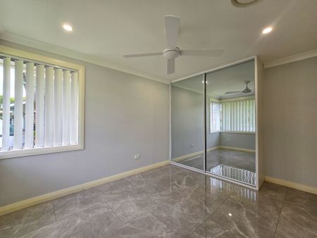 Stylish & Modern Family Retreat with Pool & Solar - Prime Campbelltown Location! - Photo 3