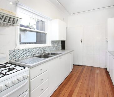 Well Presented Family Home - Photo 4