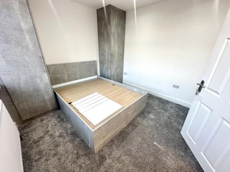 4 bedroom terraced house to rent - Photo 4