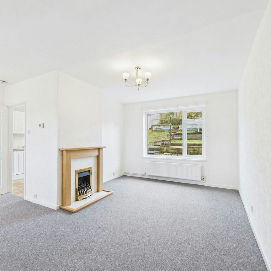Terraced House to rent on - Photo 1