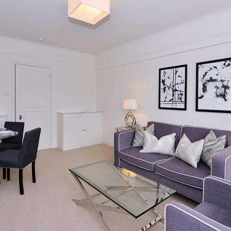 Pelham Court, Fulham Road, SW3 - Photo 1