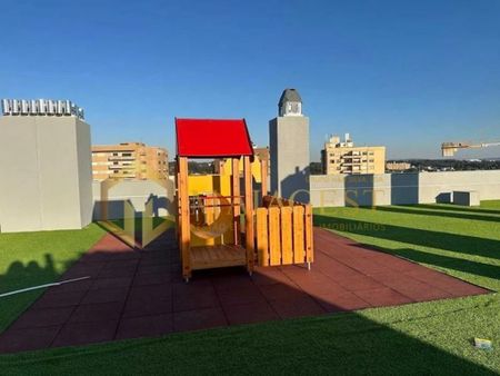 4 room luxury Flat for rent in Maia, Distrito do Porto - Photo 5