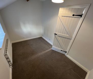 2 bedroom cottage to rent - Photo 2