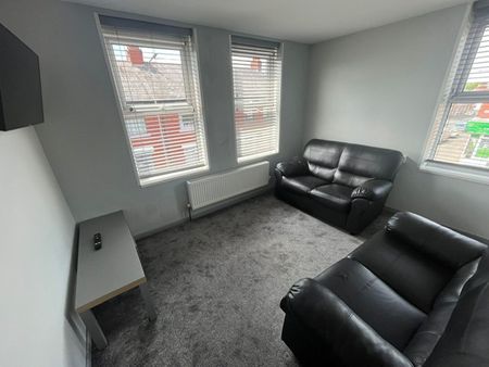 104, Symonds Road, Preston - Photo 4