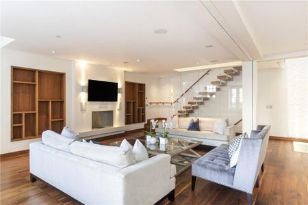 3 bedroom property to let - Photo 4