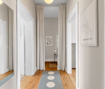 Traumhafte Altbauwohnung im Karlsruher Musikierviertel (möbliert) - Photo 1