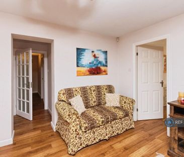 5 bedroom detached house to rent - Photo 4