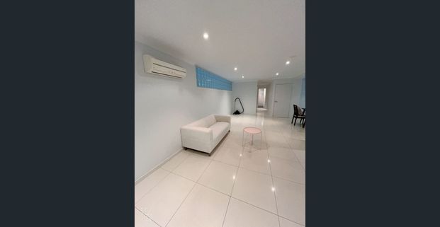 🌟 Modern Apartment in Waterloo – Prime Location with Excellent Amenities 🌟!CONFIRM THE LEASE TERM IN ADVANCE! - Photo 1