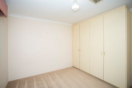 2 Thurles Court, Waterford WA 6152 - Duplex For Rent | Domain - Photo 3