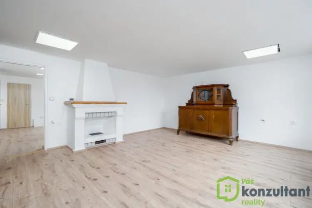 Pronájem bytu 2+1 se zahradou – Na Červeném vrchu - Photo 1