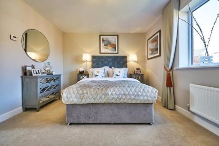 2 bedroom semi-detached house to rent - Photo 5