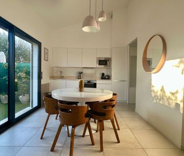 Collines de St Laurent du Var Maison jumelée meublée 3/4 pièces 70 m2 - Photo 2