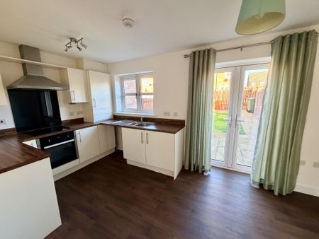 Two Bedroom & Two Bathroom House for Rent in Great Location in Garforth, Leeds - Photo 4