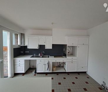 A deux pas de la gare, maison de ville avec garage et jardin compre... - Photo 2