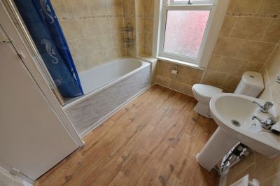 2 bedroom House in Thornville Street, Leeds - Photo 1