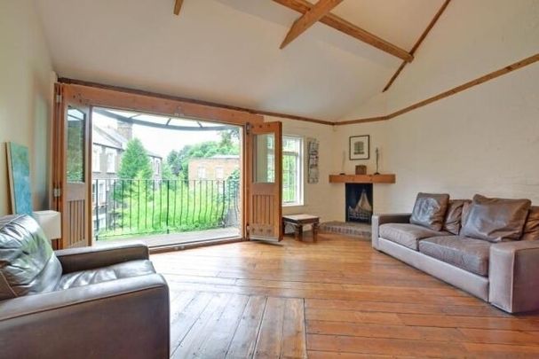 4 bedroom detached house to rent - Photo 1