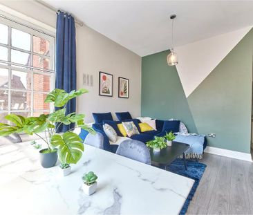 6 bedroom terraced house to rent - Photo 2