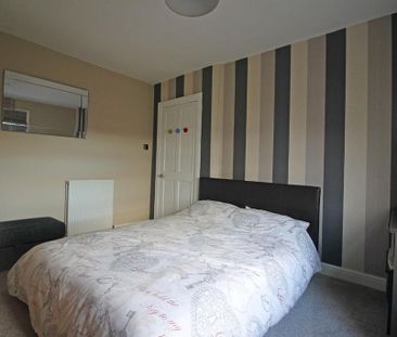 2 bedroom semi-detached house to rent - Photo 3
