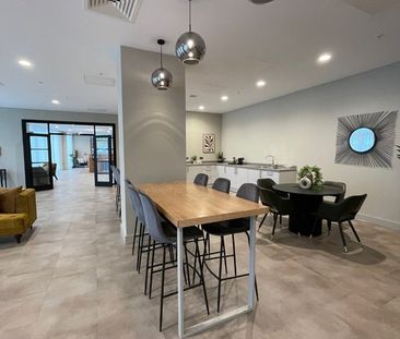 1 Bed Flat, Boulevard Plaza, B5 - Photo 2