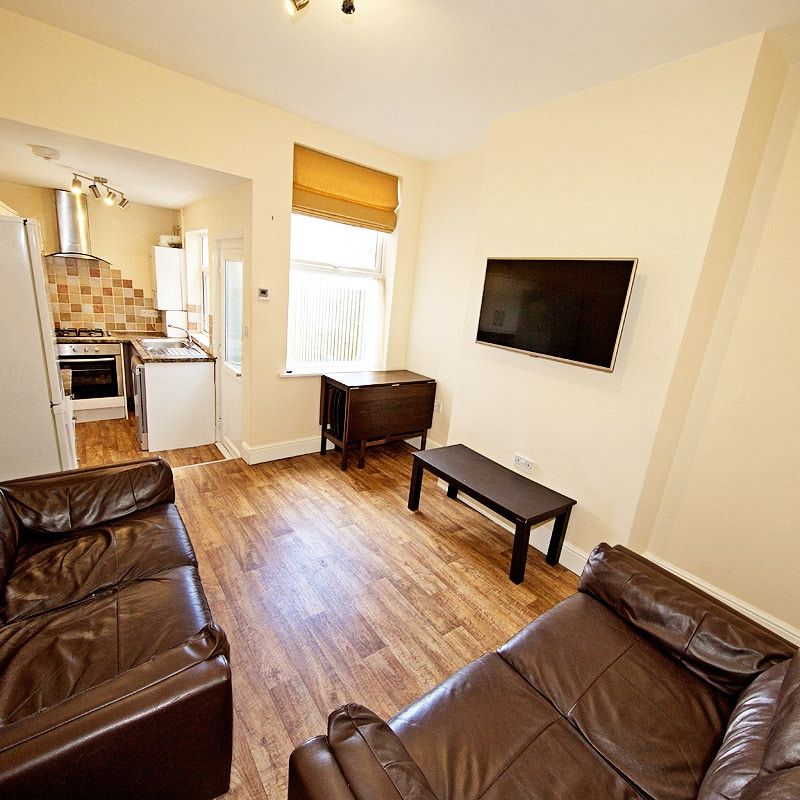 112 Leopold Street - Photo 1