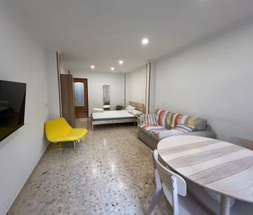 Carrer de Josep Benlliure, Valencia, Valencian Community 46011 - Foto 3