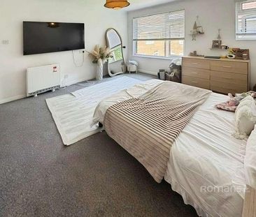 Cunningham House, Claylands Road, Bishops Waltham, Southampton, Ham... - Photo 4