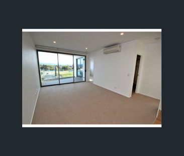 Charming 2-Bedroom Apartment Near the Beach – Available Soon! - Photo 1