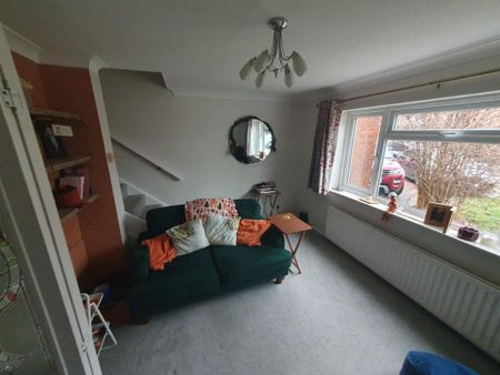 2 bedroom semi-detached house to rent - Photo 3