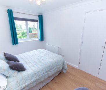 1 bedroom retirement property to rent - Photo 6