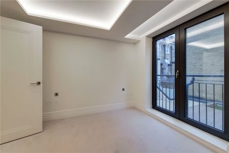A fabulous example of heritage and contemporary combined, this beautiful two bedroom apartment is located within the 50 Kensington Gardens Square, a stunning development which lies in the heart of Bayswater W2. EPC rating: B. - Photo 4