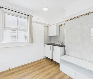1 bedroom flat to rent - Photo 6