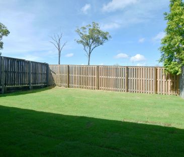 FOUR BEDROOM HOME IN TANNUM SANDS! - Photo 6