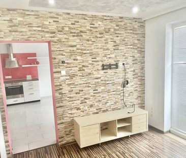 KOMPAKT & GUT AUFGETEILT - Helle 2-Zimmer Wohnung mit Lift und Balkon - Photo 1