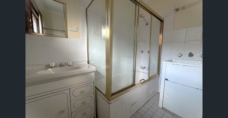 Air Conditioned Studio in Great Location - Photo 2