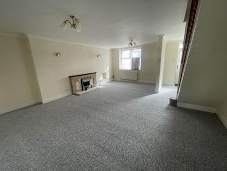 3 bedroom terraced house to rent - Photo 3