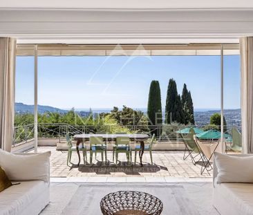 À pied du village, charmante villa avec vue panoramique mer - Photo 4