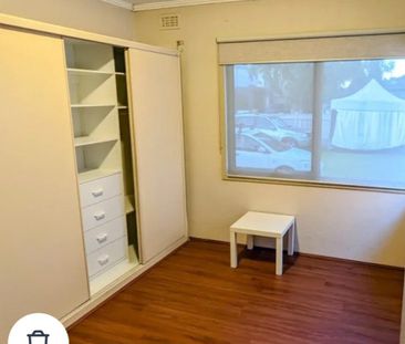 Hampton East - Photo 3