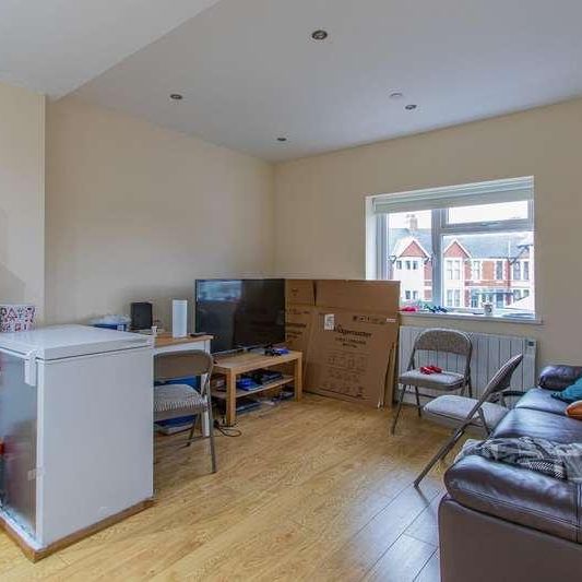 North Road, Gabalfa, CF14 - Photo 1