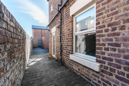 2 bed apartment to rent in Salters Road, Newcastle Upon Tyne, NE3 - Photo 3